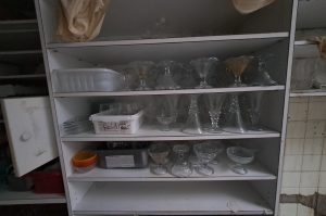 Diverse Gläser KÜ