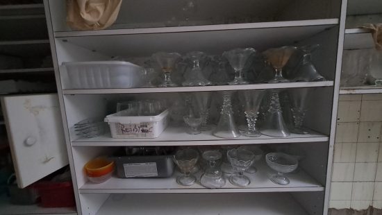 Diverse Gläser KÜ