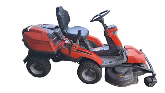 Rasenmähertraktor G