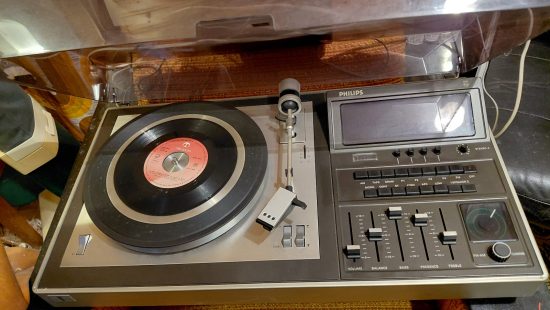 Plattenspieler R2