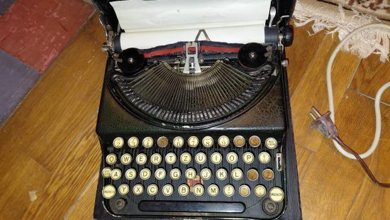 Kofferschreibmaschine R2