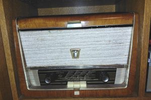 Retro-Radio R1
