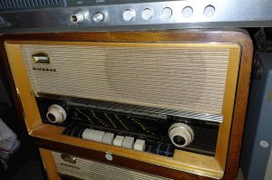 Retro-Radio R3