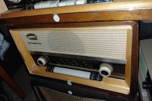 Retro-Radio R3