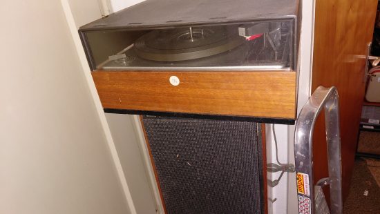 Retro-Plattenspieler R3