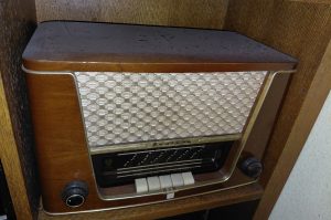 Retro-Radio R1