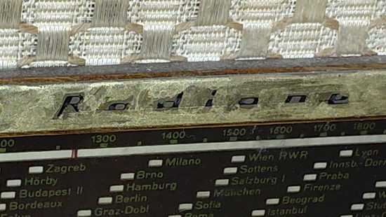 Retro-Radio R1