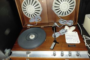 Koffer-Plattenspieler OG3 R6