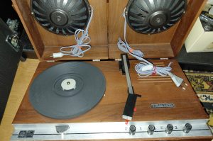 Koffer-Plattenspieler OG3 R6