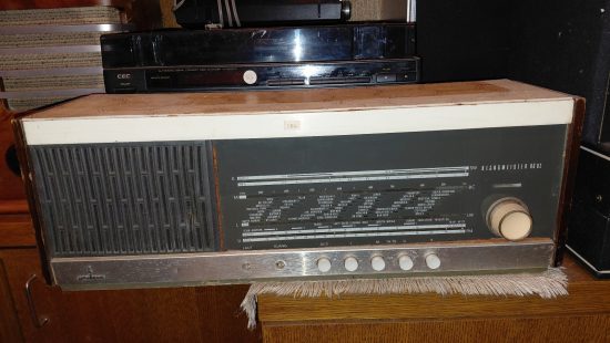 Retro-Radio R1
