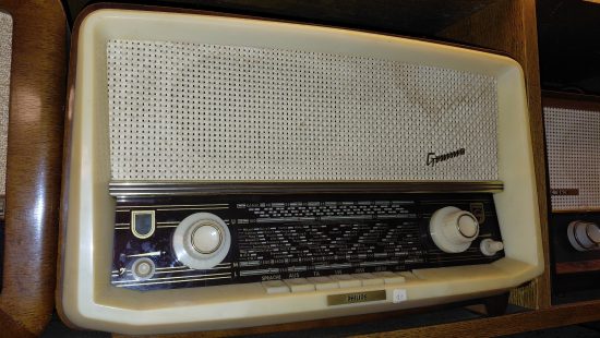Retro-Radio R1