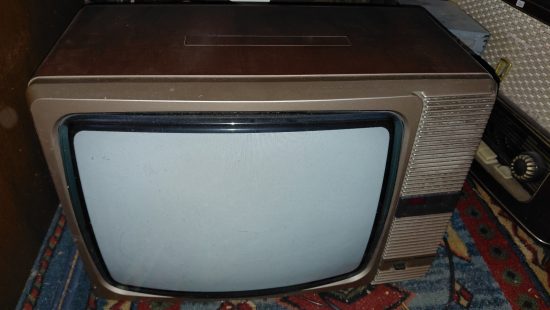 Retro-TV-Gerät R1