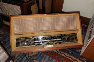 Retro-Radio R1