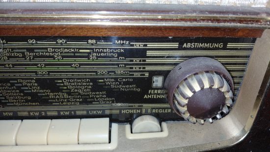 Retro-Radio R1