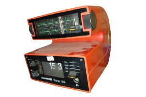 Retro-Radiowecker R1