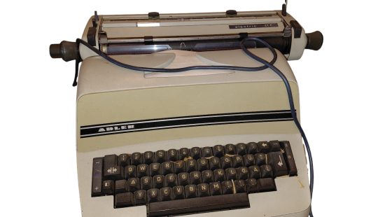 Elektrische Schreibmaschine R1