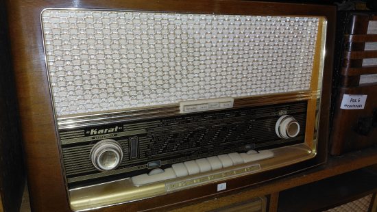 Retro-Radio R1