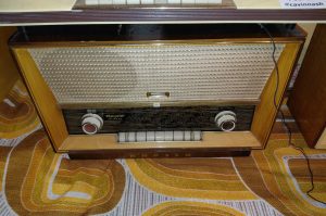 Retro-Radio R2