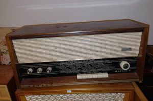 Retro-Radio R2