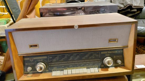 Retro-Radio R2