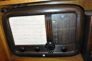 Retro-Radio R1