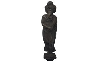 Holzstatue K