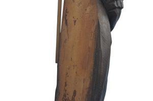 Holzstatue K