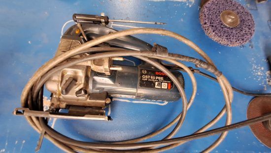 Diverses Handwerkzeug und Maschinen