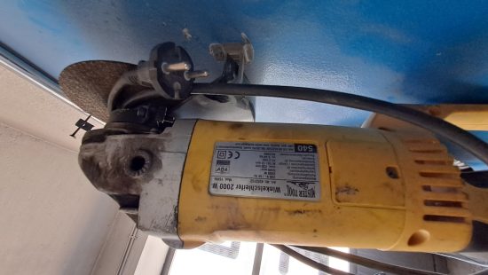 Diverses Handwerkzeug und Maschinen
