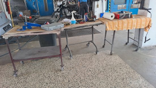 Fahrbare Arbeitstische