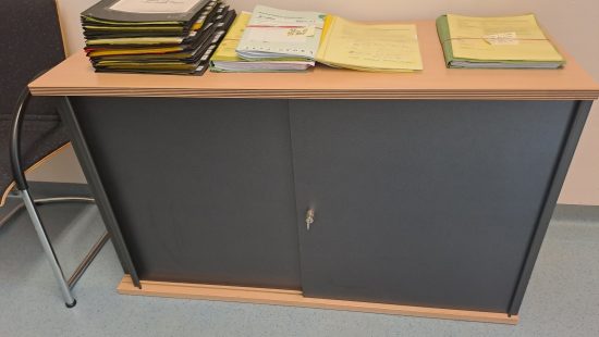 Büroschrank E28