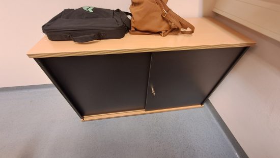 Büroschrank E27