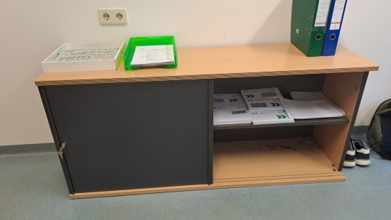 Büroschrank E25