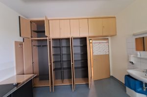 Büroschrankverbau E24