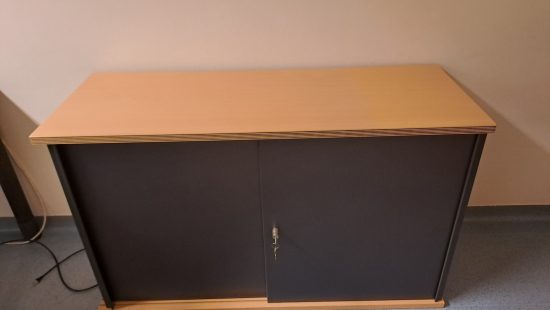 Büroschrank E16