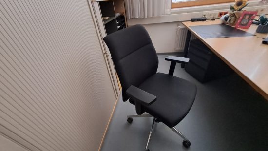 Bürodrehstuhl E07