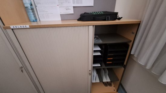 Büroschrank E07