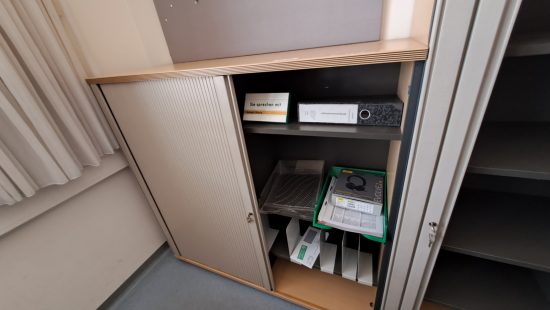 Büroschrank E06