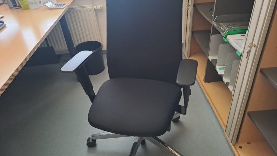 Bürodrehstuhl E06