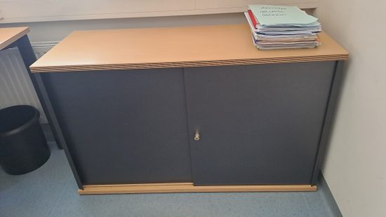 Büroschrank E05