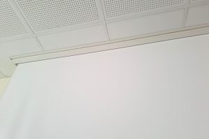Elektrische Beamerleinwand U25