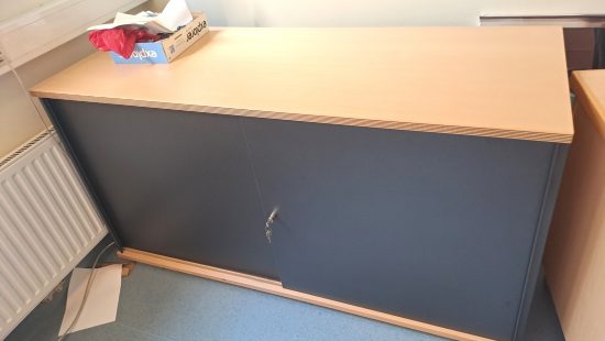 Büroschrank U25