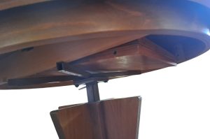 Ausziehbarer Tisch