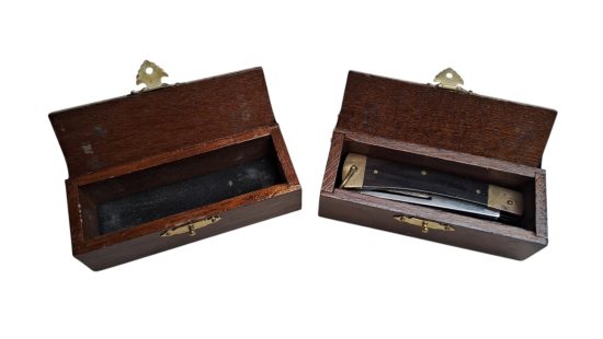 Schatullen mit 1 Taschenmesser
