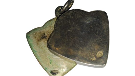 Silbernes Medaillon