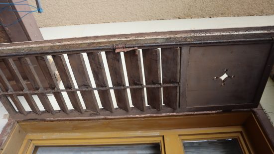 Antike Fensterbalken 