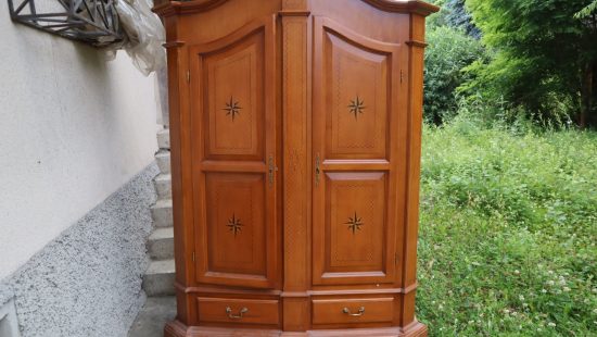 Kleiderschrank, zweiflügelig 