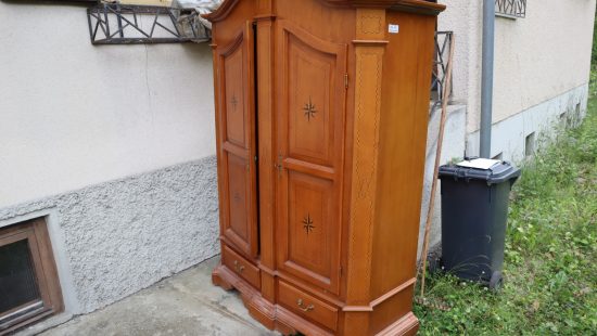 Kleiderschrank, zweiflügelig 