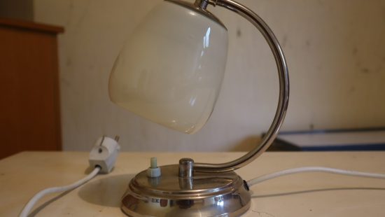 Retro-Nachttischlampe
