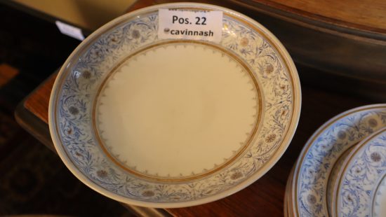 Porzellangeschirr mit Schale